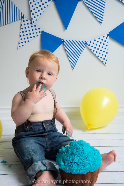 Tsawwassen cake smash photographer
