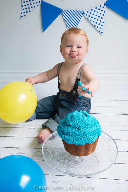 Tsawwassen cake smash photographer