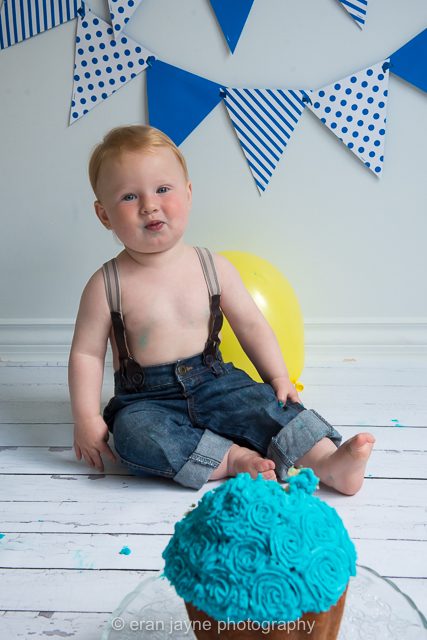Tsawwassen cake smash photographer