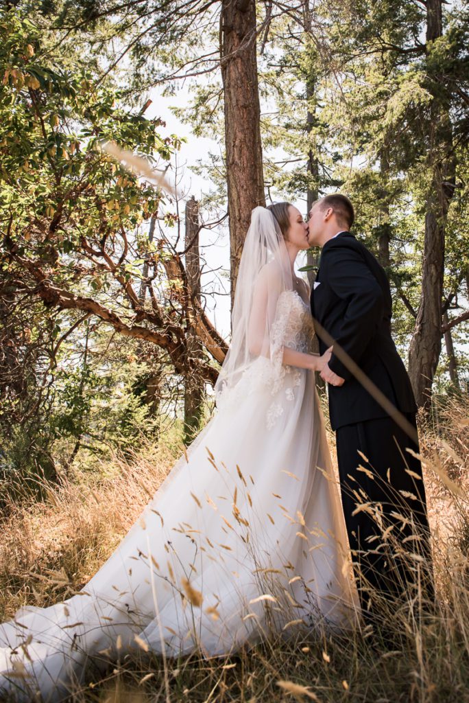 Vancouver micro-wedding photographer