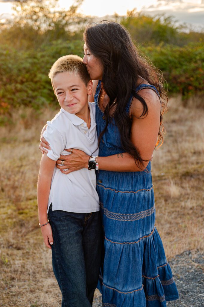 moms in family photos